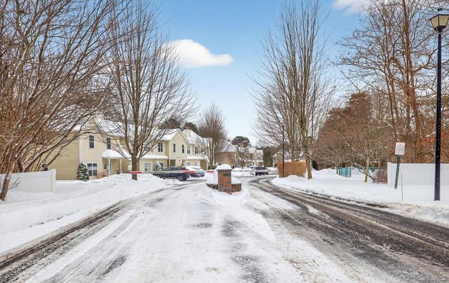 31 Daremy Circle, Medford, NY 11763