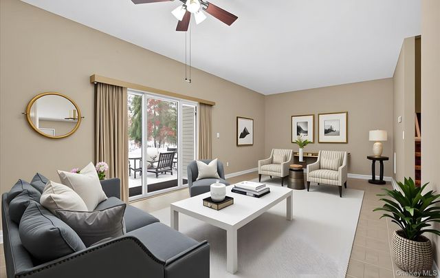 31 Daremy Circle, Medford, NY 11763