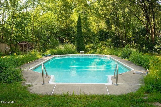 817 Lishakill Road, Niskayuna, NY 12309