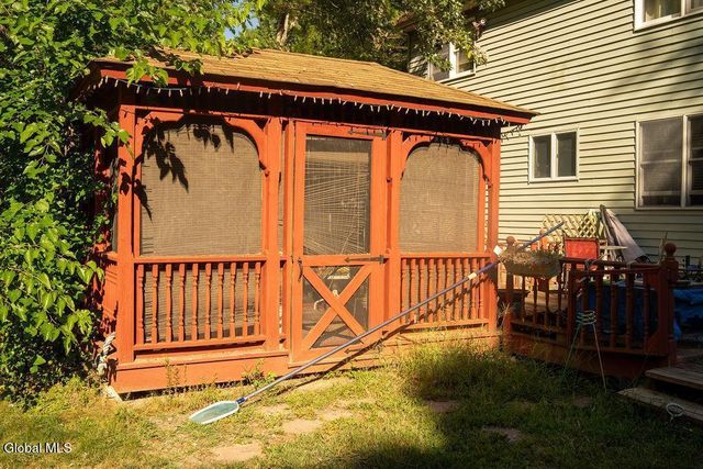 817 Lishakill Road, Niskayuna, NY 12309