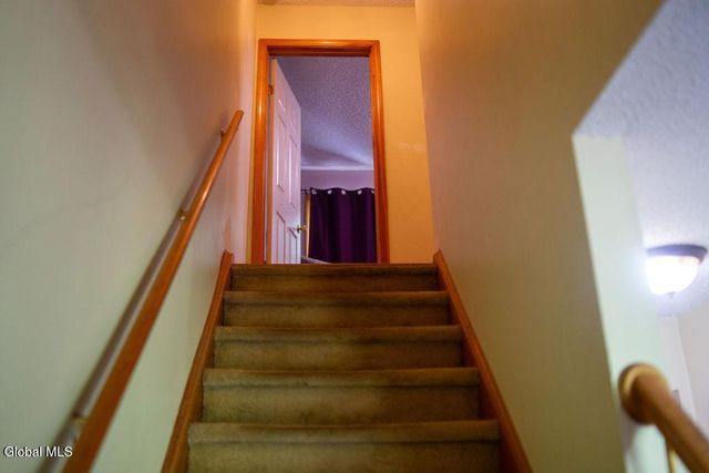 817 Lishakill Road, Niskayuna, NY 12309