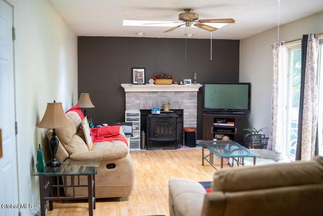 817 Lishakill Road, Niskayuna, NY 12309