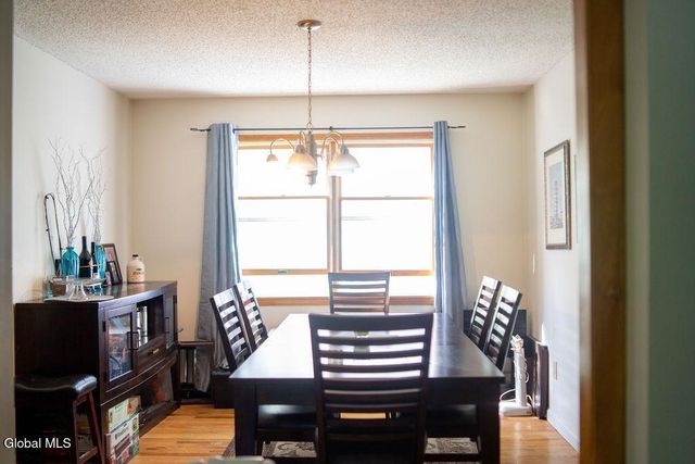 817 Lishakill Road, Niskayuna, NY 12309