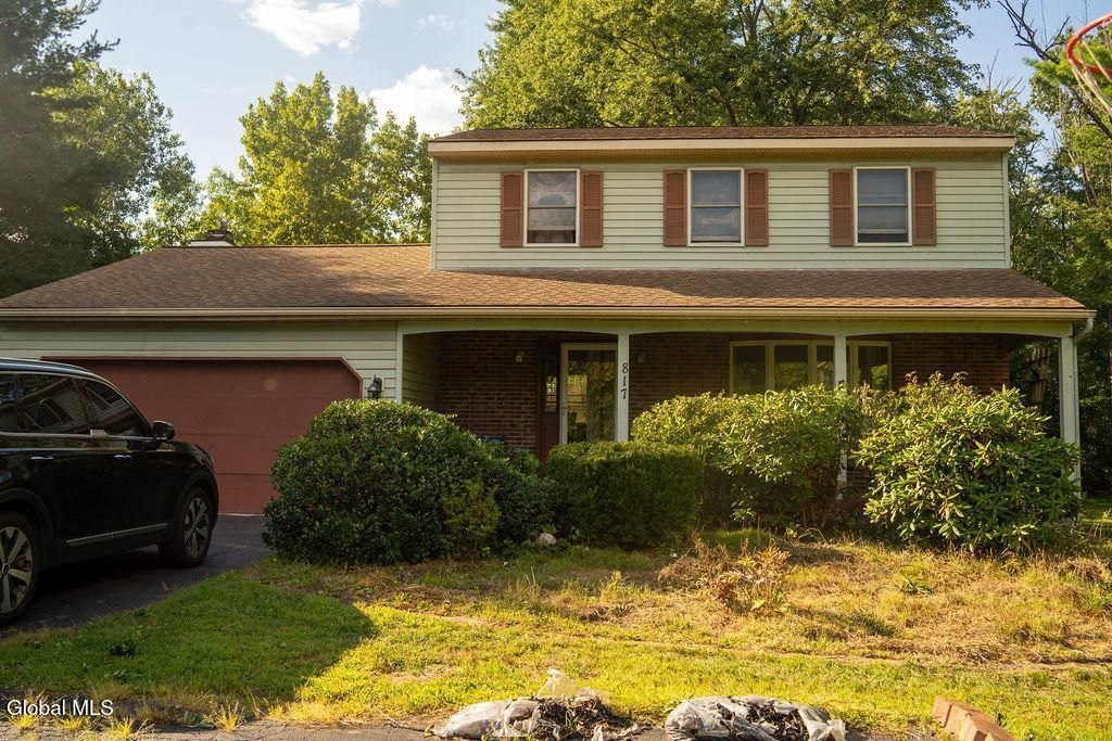 817 Lishakill Road, Niskayuna, NY 12309