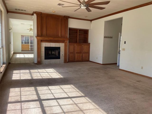 312 Thornebrook Drive, Norman, OK 73069