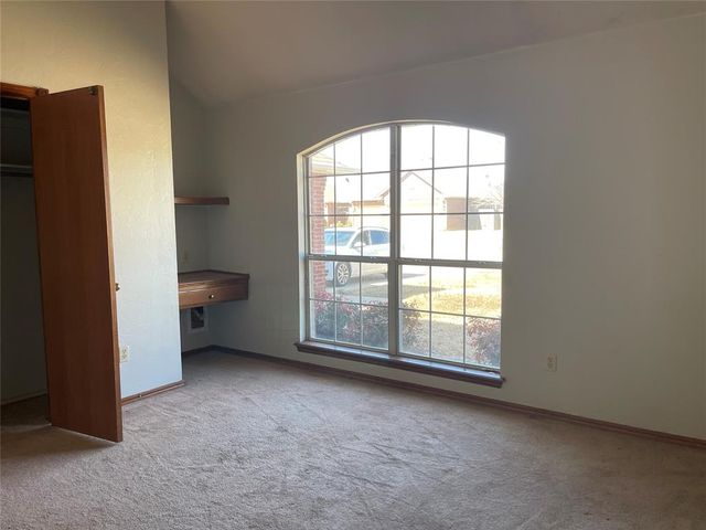 312 Thornebrook Drive, Norman, OK 73069