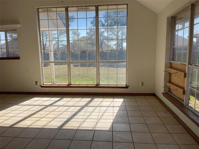 312 Thornebrook Drive, Norman, OK 73069