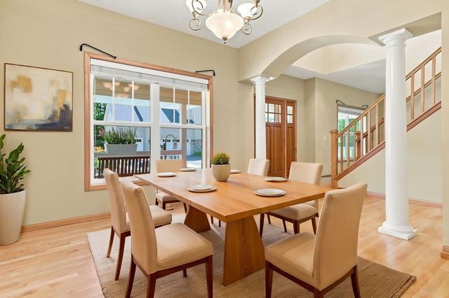 655 Lexie Court, Eagan, MN 55123