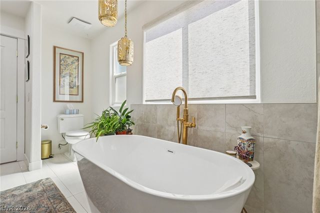 5875 West Post Road, Las Vegas, NV 89118