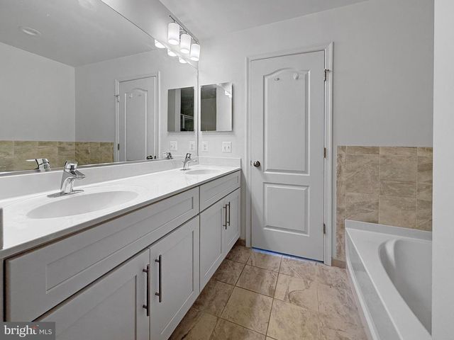 9713 WESHIRE DR, Upper Marlboro, MD 20774