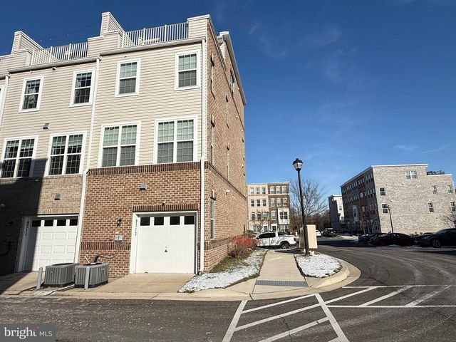 9713 WESHIRE DR, Upper Marlboro, MD 20774