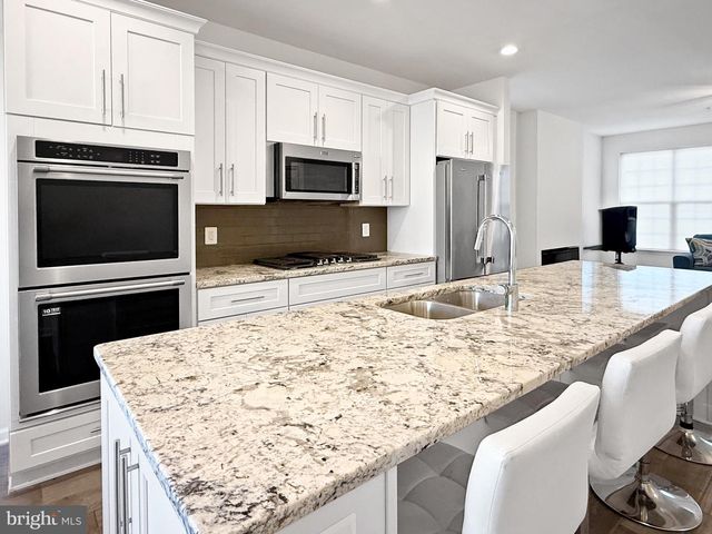 9713 WESHIRE DR, Upper Marlboro, MD 20774