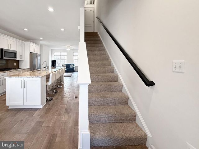 9713 WESHIRE DR, Upper Marlboro, MD 20774