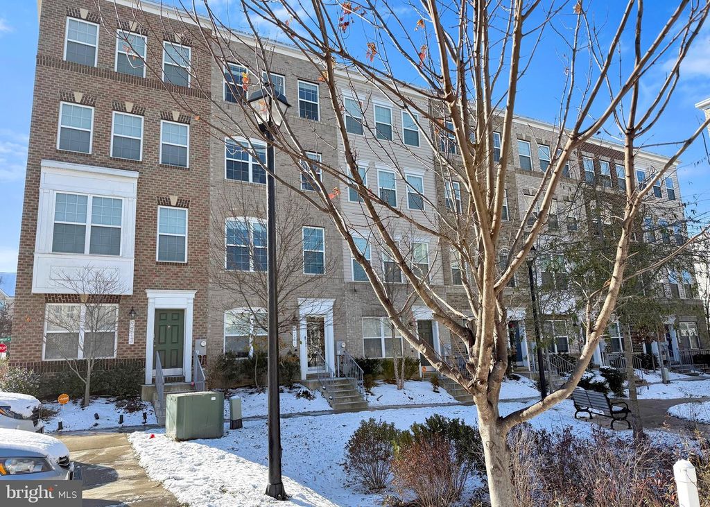 9713 WESHIRE DR, Upper Marlboro, MD 20774