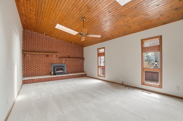 2524 Home Orchard Drive 2524 Home Orchard Drive, Springfield, OH 45503