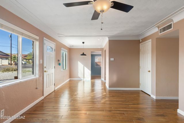 5549 E 2nd Street, Tucson, AZ 85711