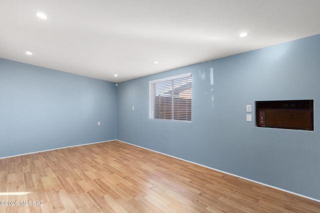 5549 E 2nd Street, Tucson, AZ 85711