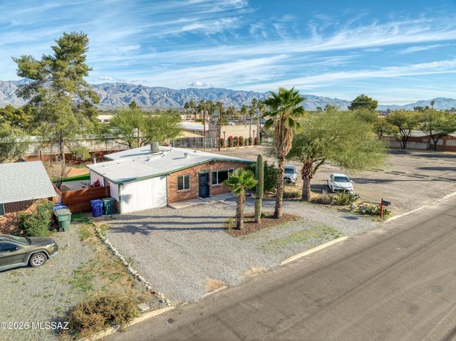 5549 E 2nd Street, Tucson, AZ 85711