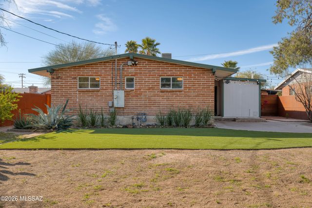 5549 E 2nd Street, Tucson, AZ 85711