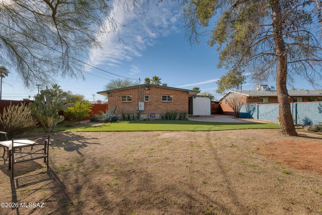 5549 E 2nd Street, Tucson, AZ 85711