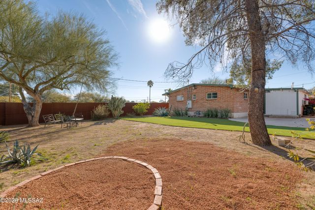 5549 E 2nd Street, Tucson, AZ 85711