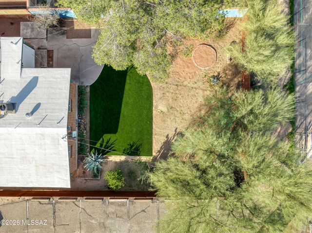 5549 E 2nd Street, Tucson, AZ 85711