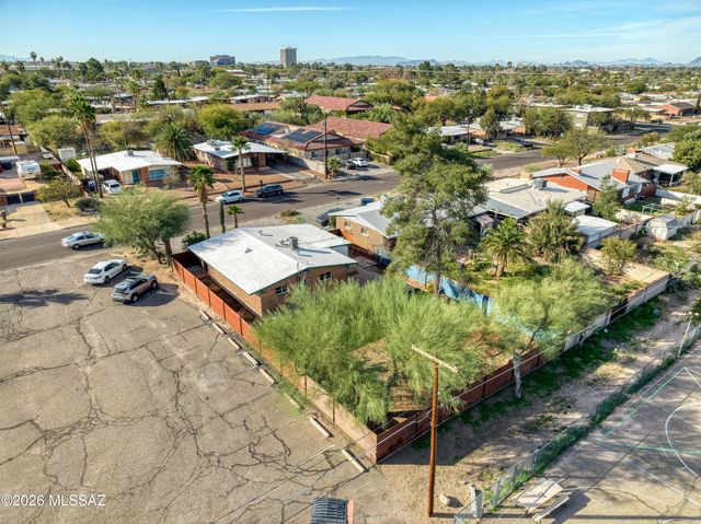 5549 E 2nd Street, Tucson, AZ 85711
