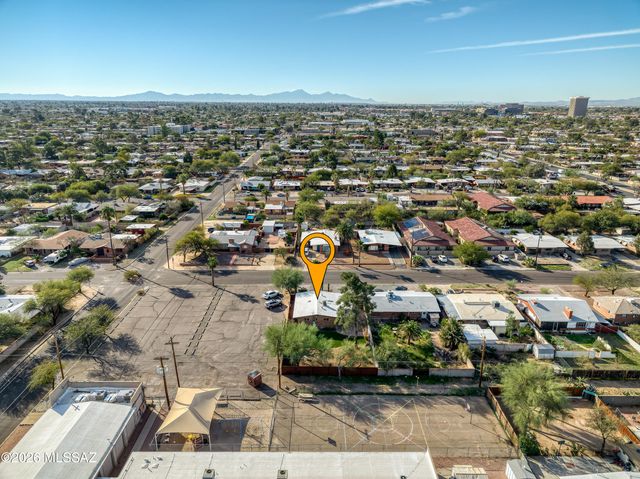 5549 E 2nd Street, Tucson, AZ 85711