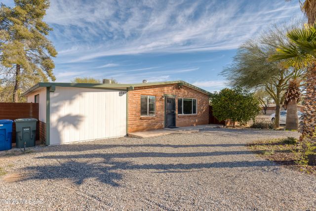 5549 E 2nd Street, Tucson, AZ 85711