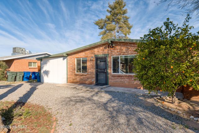 5549 E 2nd Street, Tucson, AZ 85711