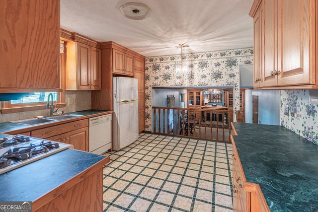 5286 NW Cobblestone Way NW, Lilburn, GA 30047