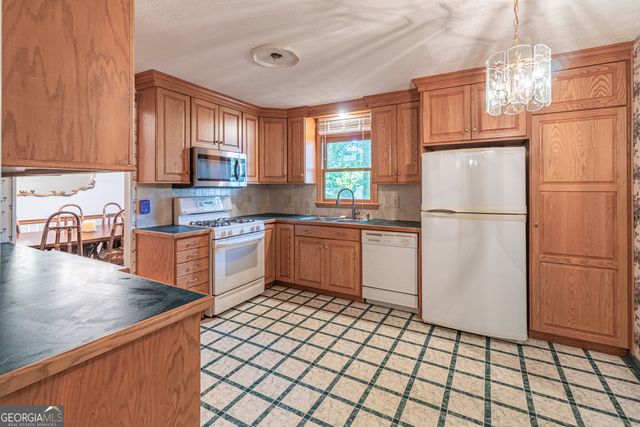 5286 NW Cobblestone Way NW, Lilburn, GA 30047
