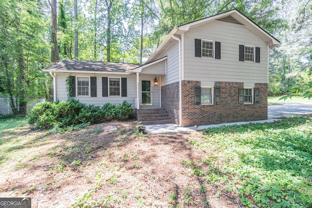 5286 NW Cobblestone Way NW, Lilburn, GA 30047
