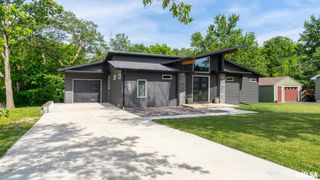 400 PEACH Street, Washington, IL 61571