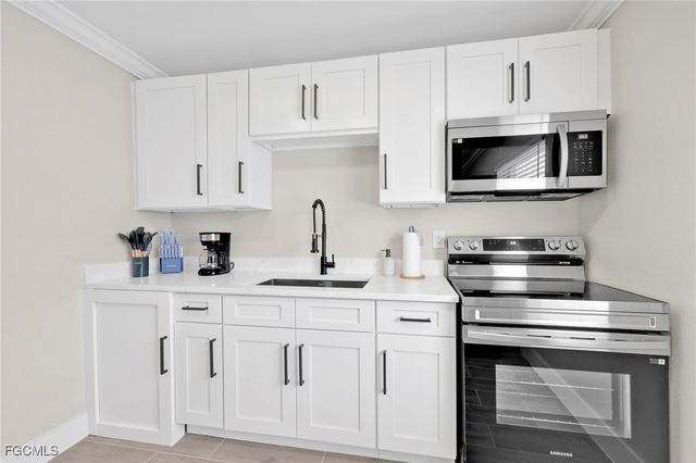 113-119 Fairweather LN, Fort Myers Beach, FL 33931