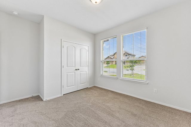 105 GREEN JAY DR, Jarrell, TX 76537