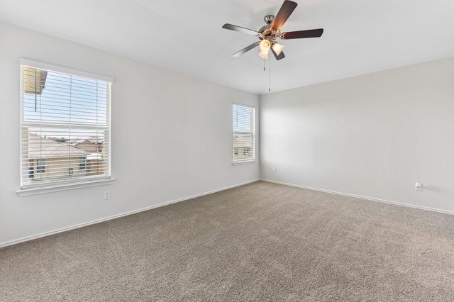 105 GREEN JAY DR, Jarrell, TX 76537