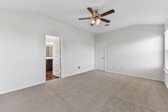 105 GREEN JAY DR, Jarrell, TX 76537