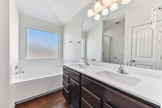105 GREEN JAY DR, Jarrell, TX 76537