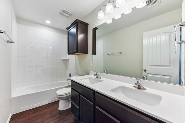 105 GREEN JAY DR, Jarrell, TX 76537