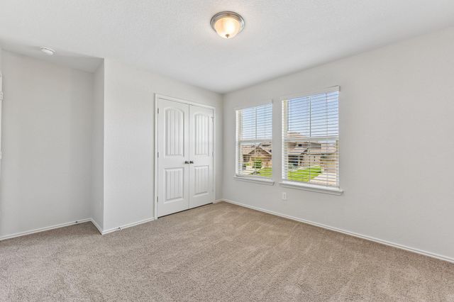 105 GREEN JAY DR, Jarrell, TX 76537