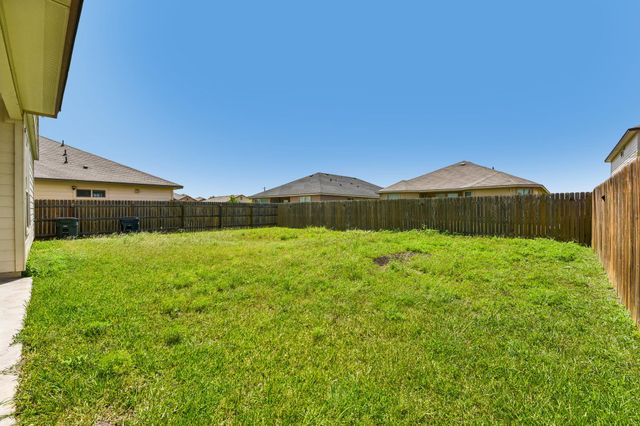 105 GREEN JAY DR, Jarrell, TX 76537
