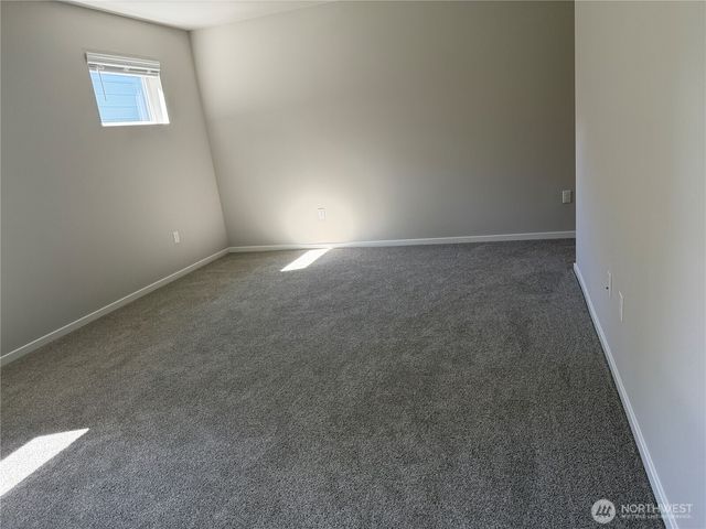 292 NE Shadowhawk Lane, Bremerton, WA 98311