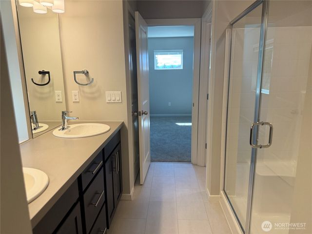 292 NE Shadowhawk Lane, Bremerton, WA 98311