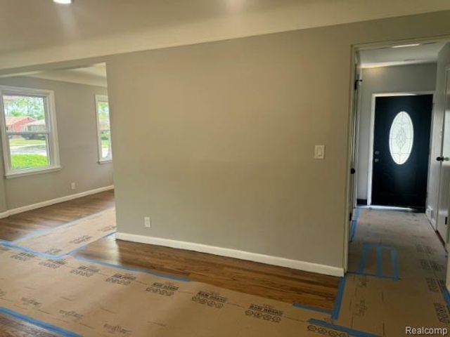 23545 Parklawn Street, Oak Park, MI 48237