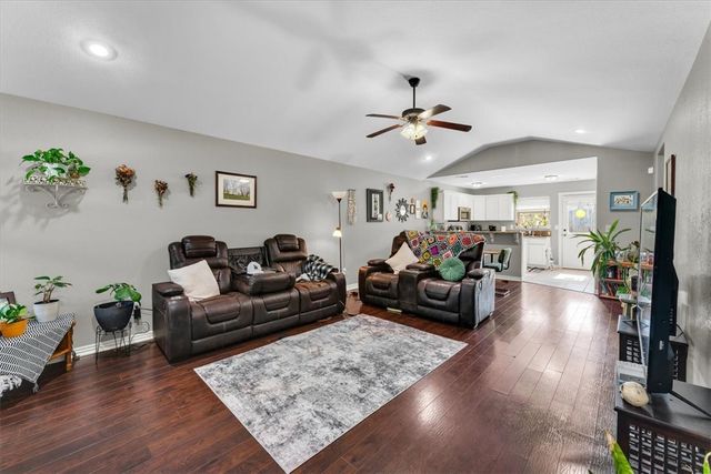 212 & 214 Copper Oaks Drive, Centerton, AR 72719