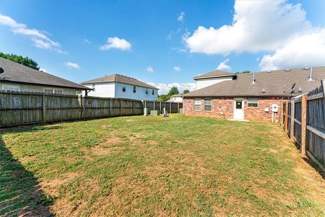 212 & 214 Copper Oaks Drive, Centerton, AR 72719