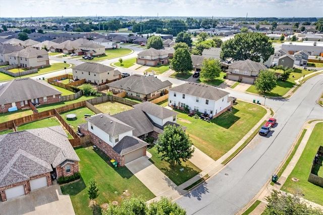 212 & 214 Copper Oaks Drive, Centerton, AR 72719