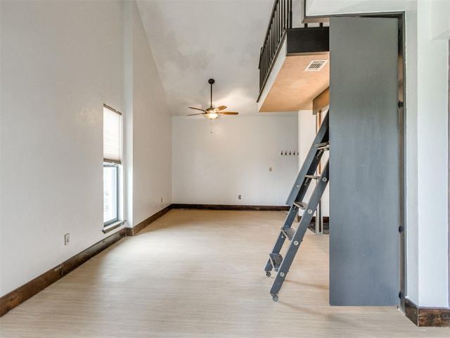 931 NW 7th Street 207, Oklahoma City, OK 73106