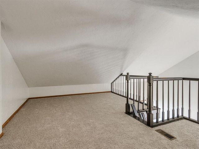 931 NW 7th Street 207, Oklahoma City, OK 73106